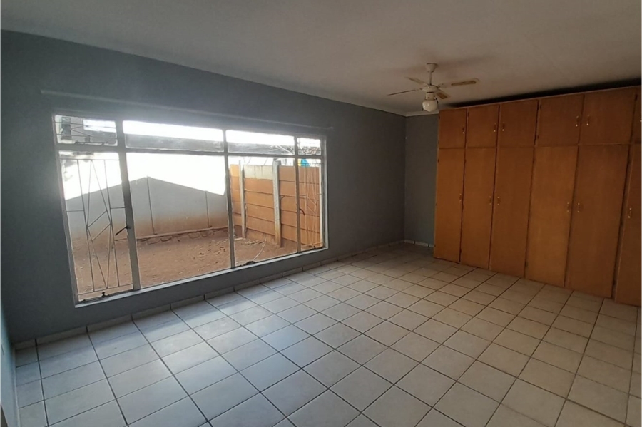 3 Bedroom Property for Sale in Flamwood North West